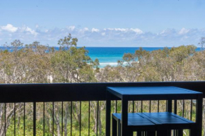 31 at Home - Absolute Beachfront